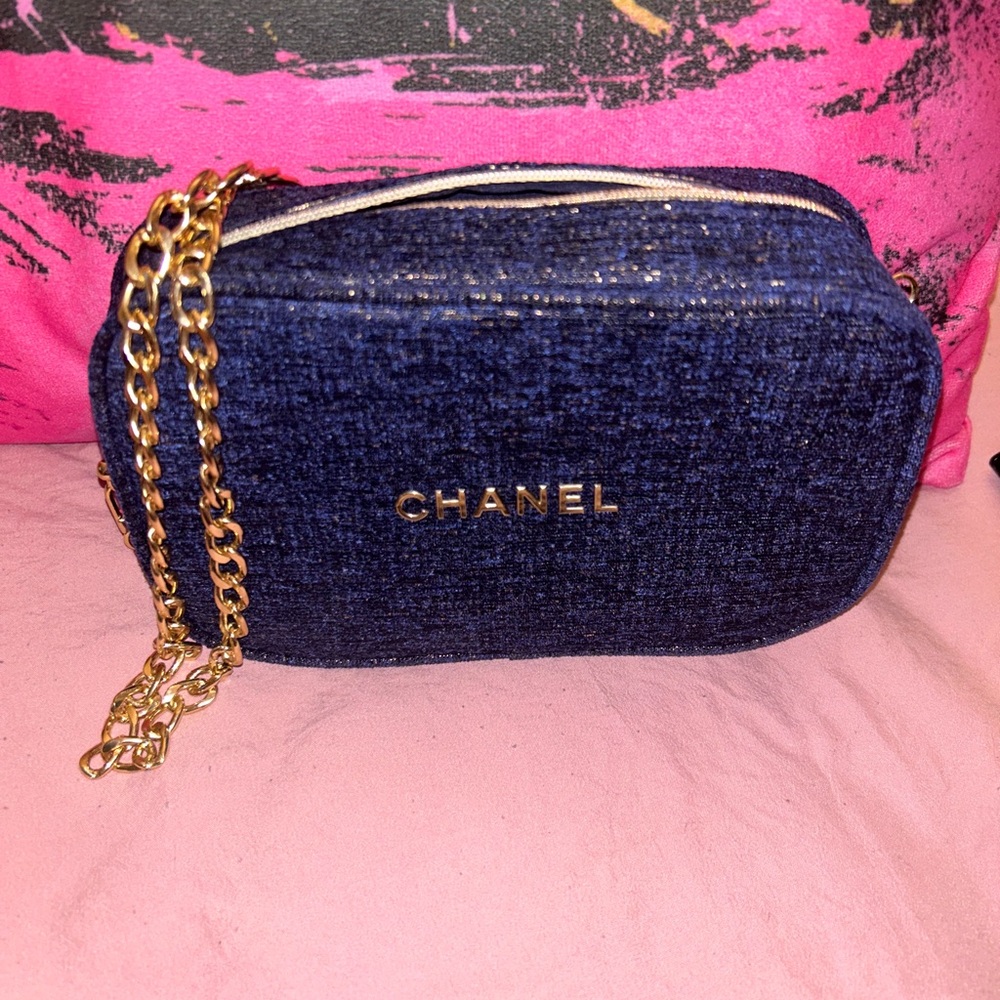 Chanel beauty purse